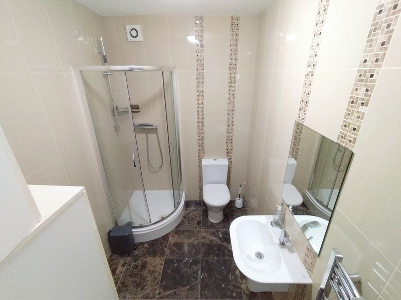 Photo 30- click for photo gallery